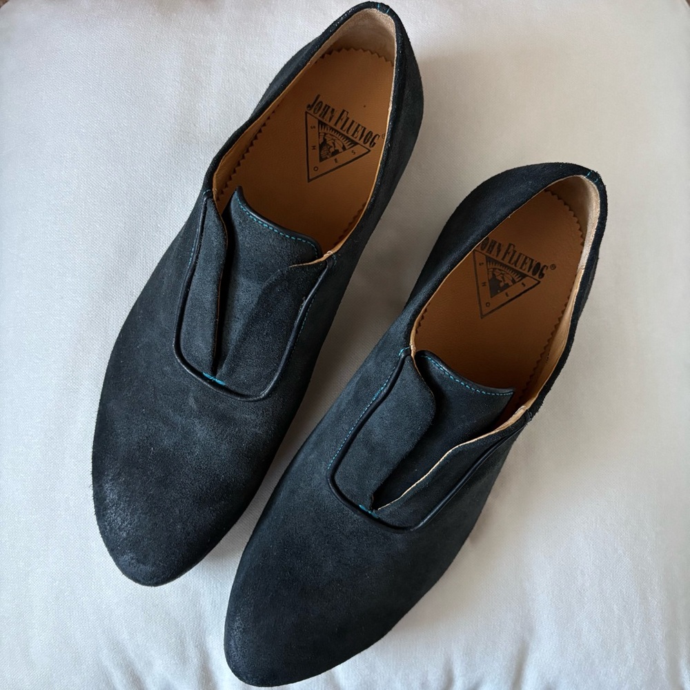 John Fluevog Black Kinglsey Slip On Oxford Shoes size 8.5 Brand New